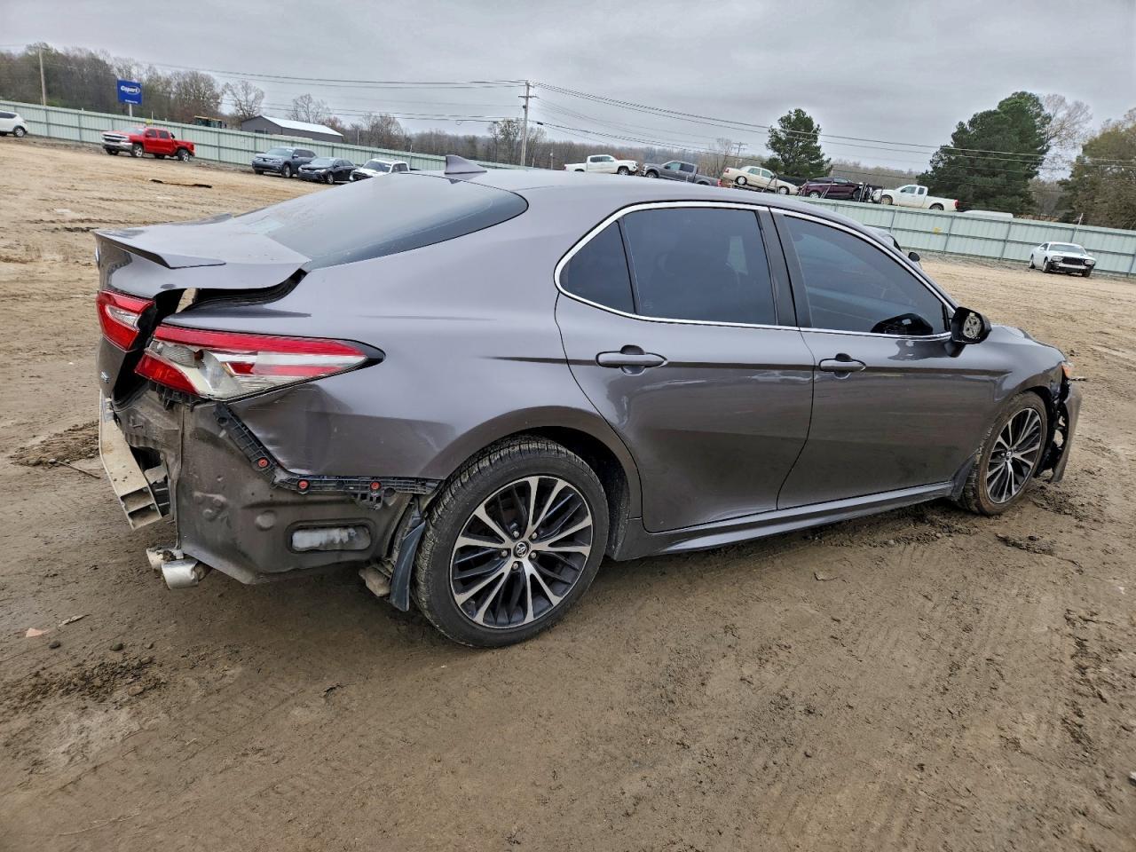 2019 Toyota Camry L - Фото 3