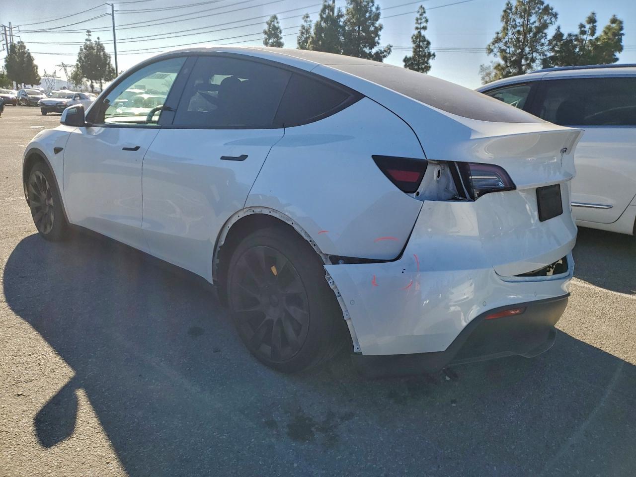 2021 Tesla Model Y - Image 2