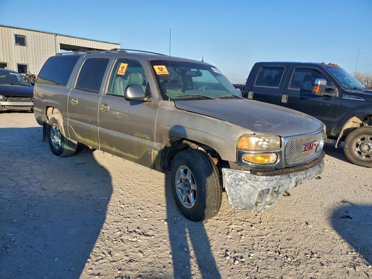 2002 GMC Suburban - Image 4