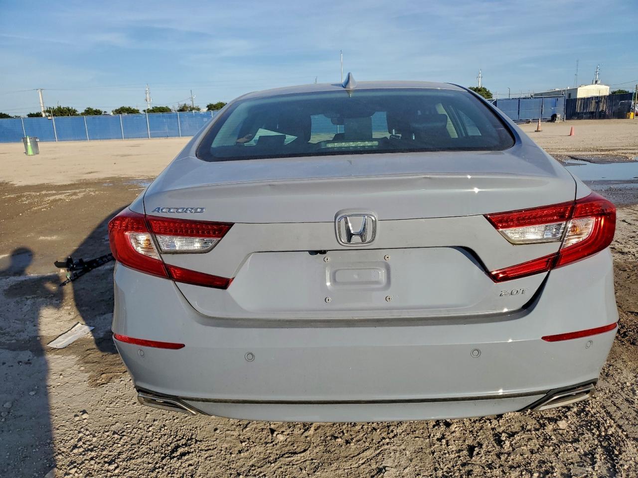 2022 Honda Accord Touring - Фото 6