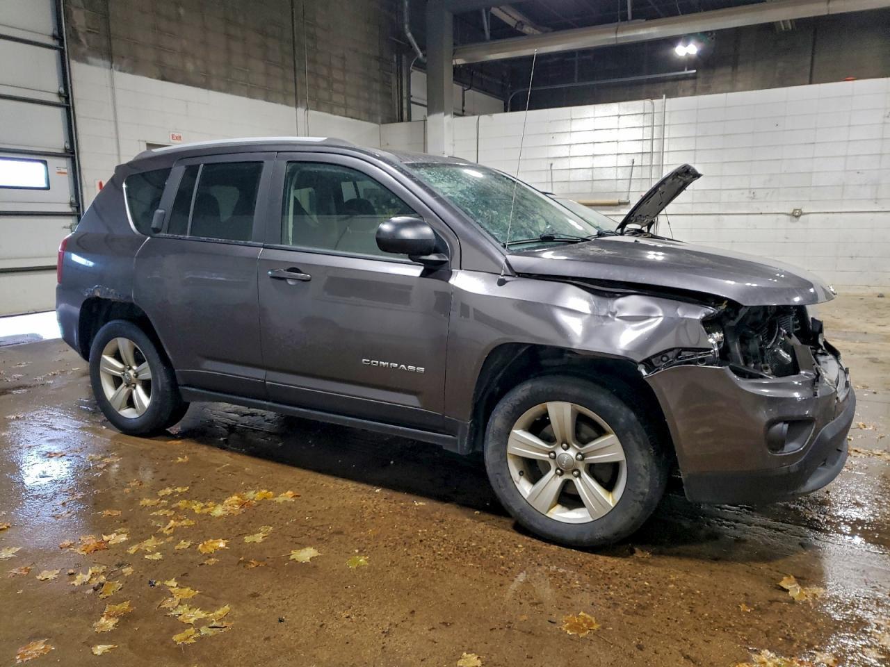 2016 Jeep Compass Sport - Фото 4