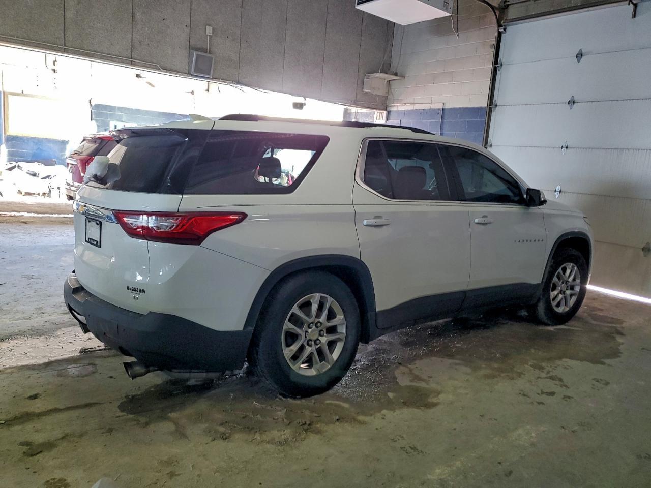 2019 Chevrolet Traverse Lt - Фото 3