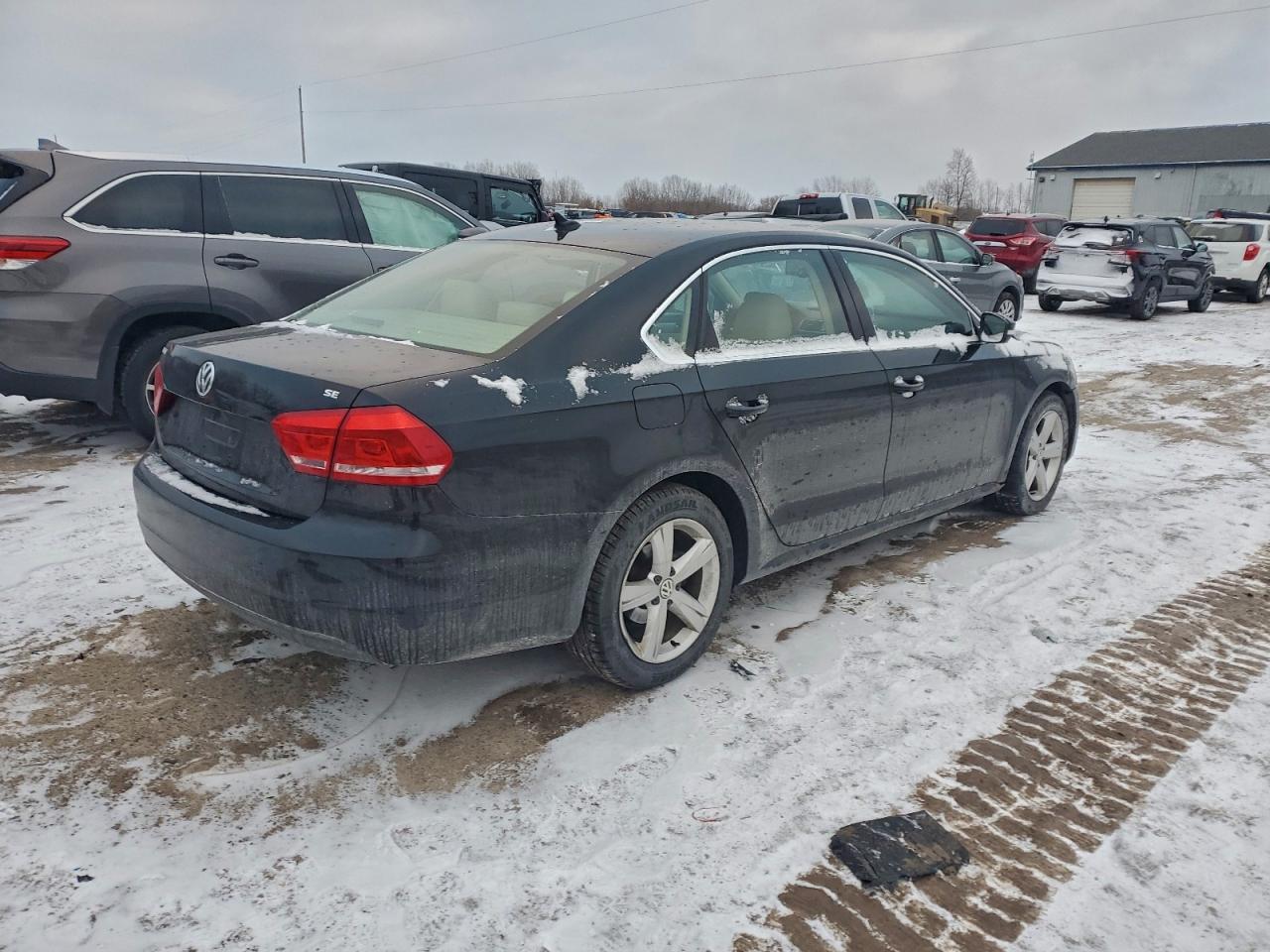 2013 Volkswagen Passat Se - Image 3