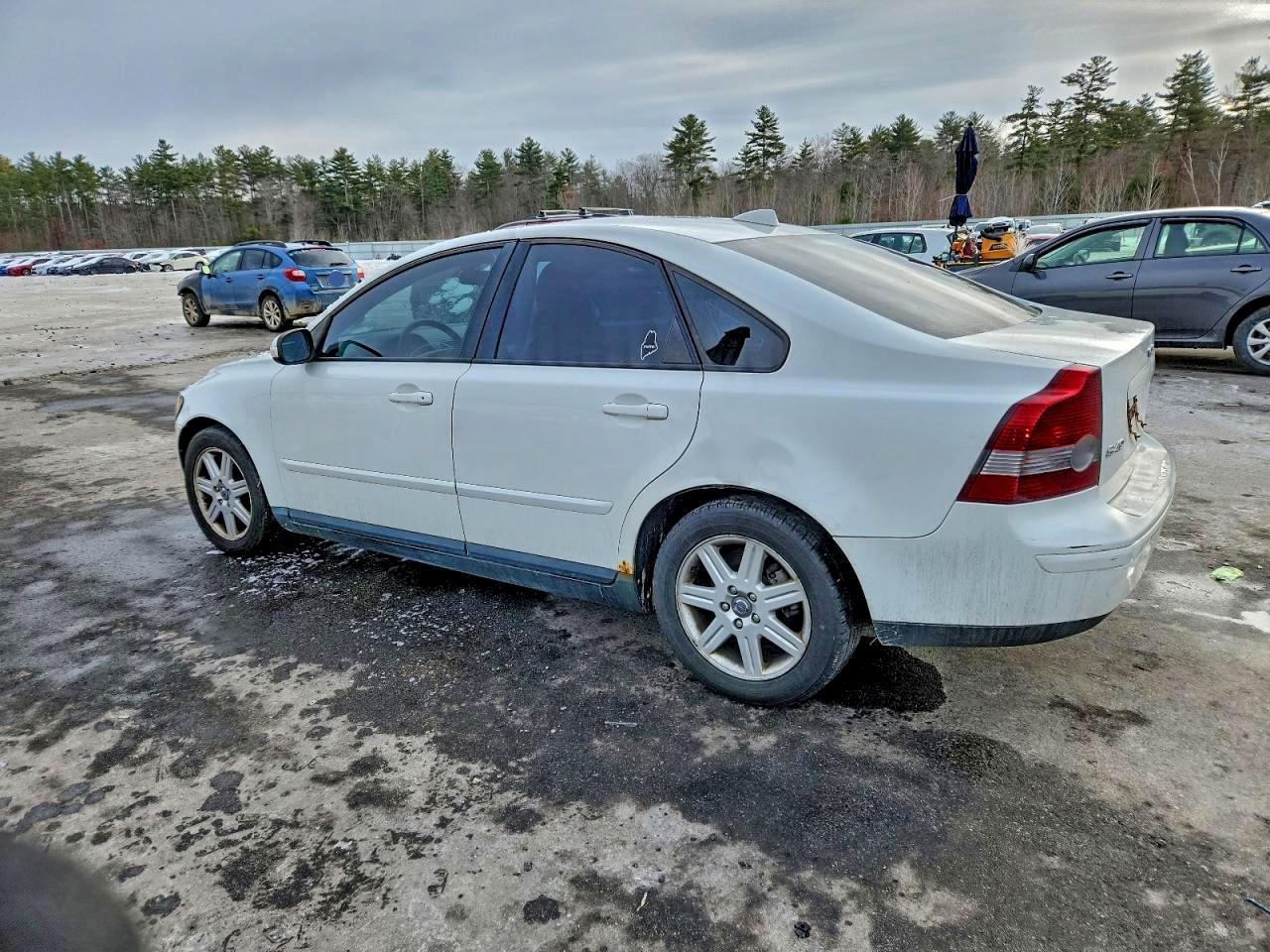 2007 Volv S40 2.4I - Image 2