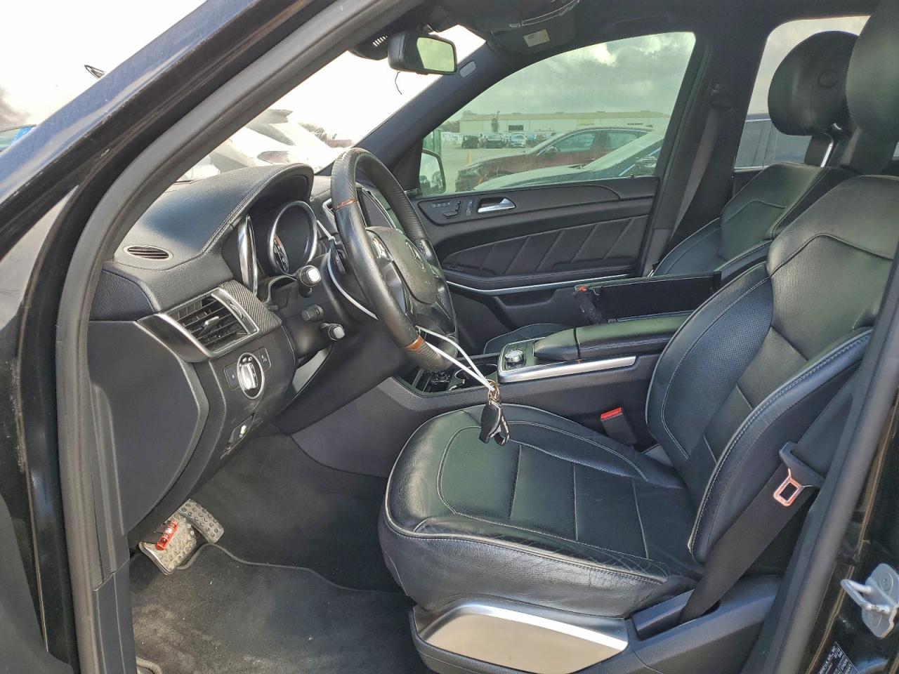2013 Mercedes-Benz Gl 550 4Matic - Image 7