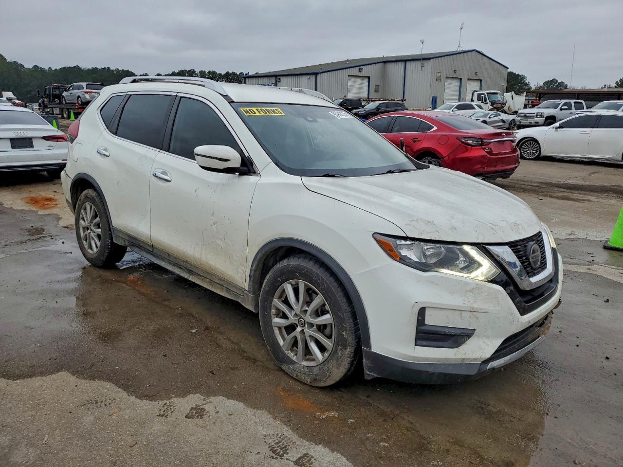 2019 Nissan Rogue S - Image 4