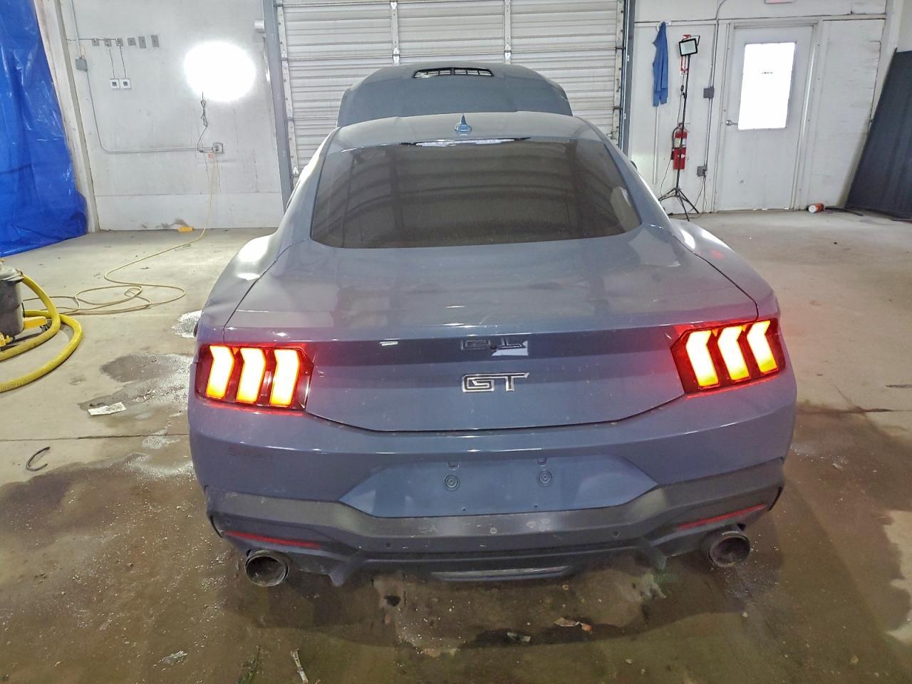 2024 Ford Mustang Gt - Фото 6