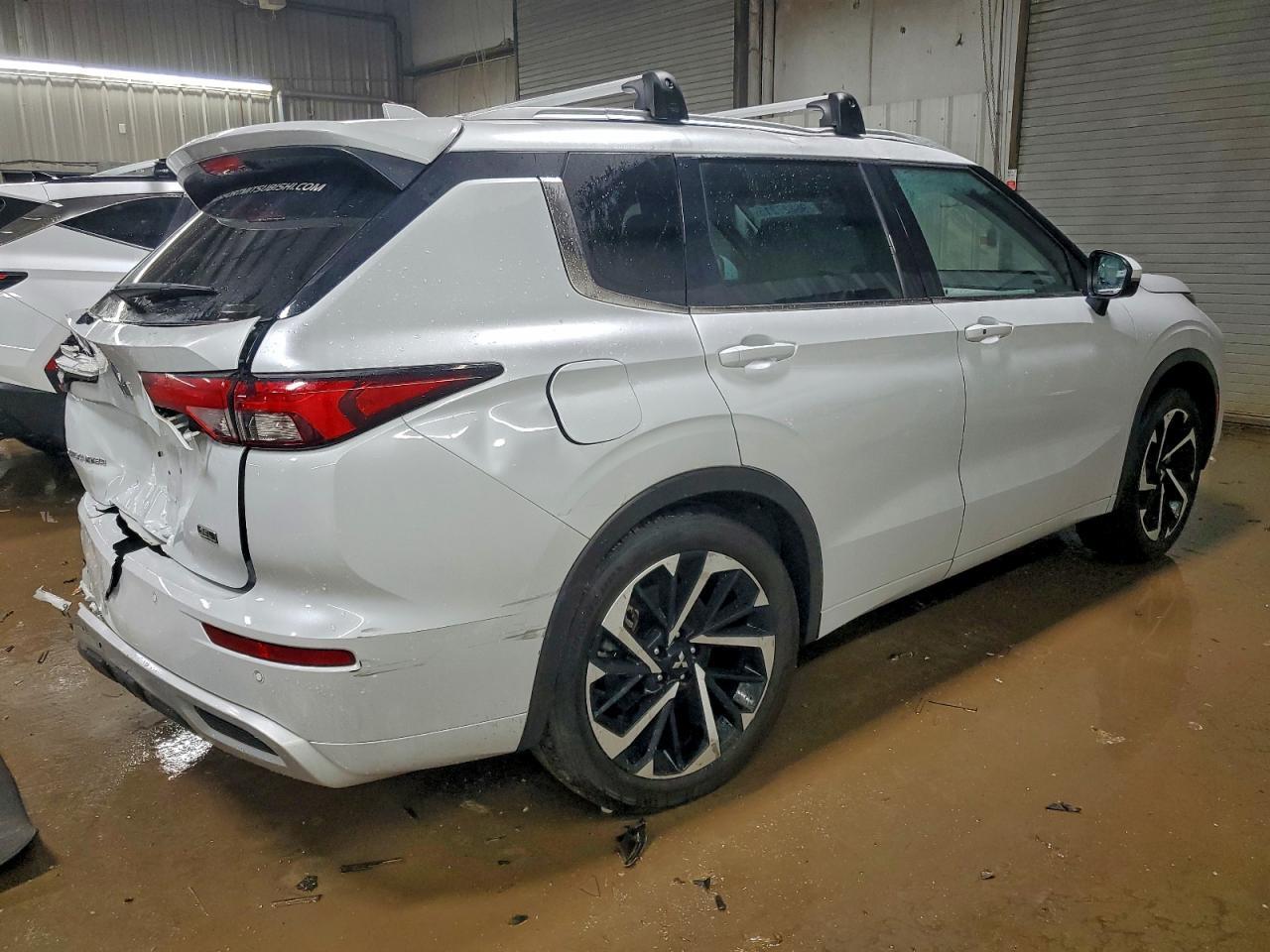 2022 Mitsubishi Outlander Sel - Фото 3