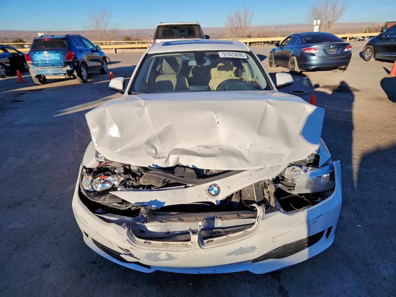 2014 BMW 320 I - Image 5