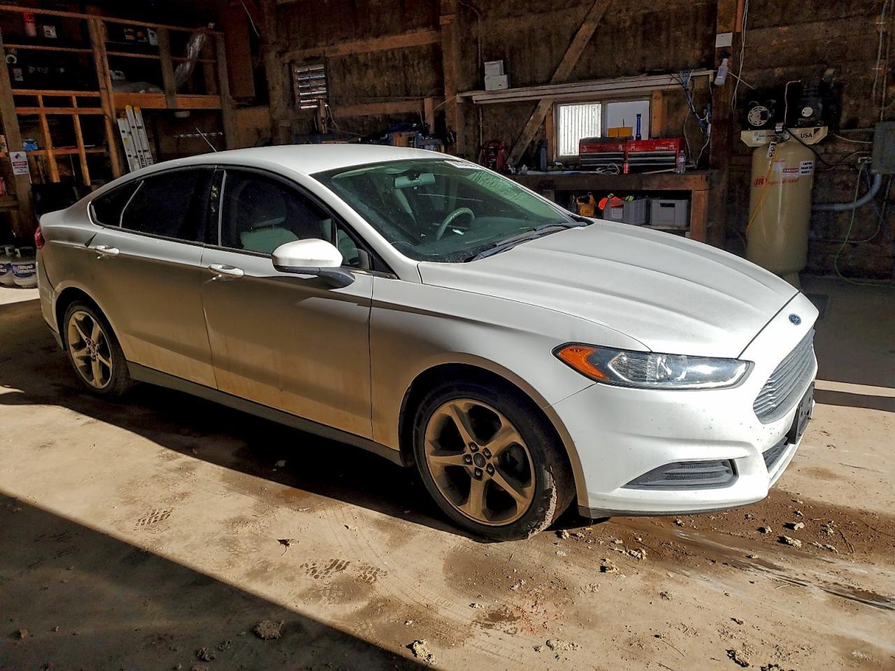 2014 Ford Fusion S - Фото 4