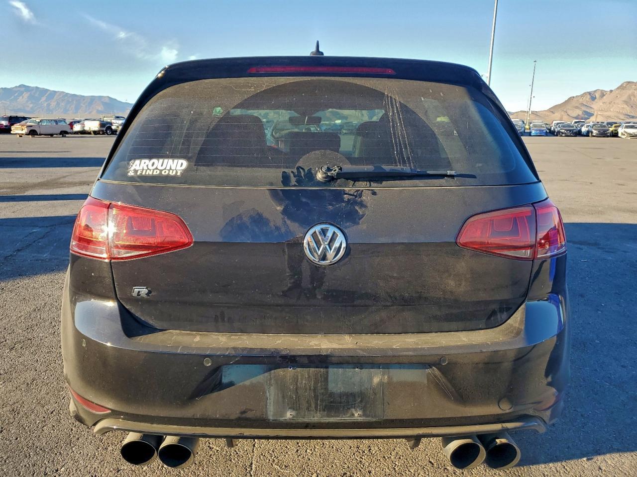 2017 Volkswagen Golf R - Image 6