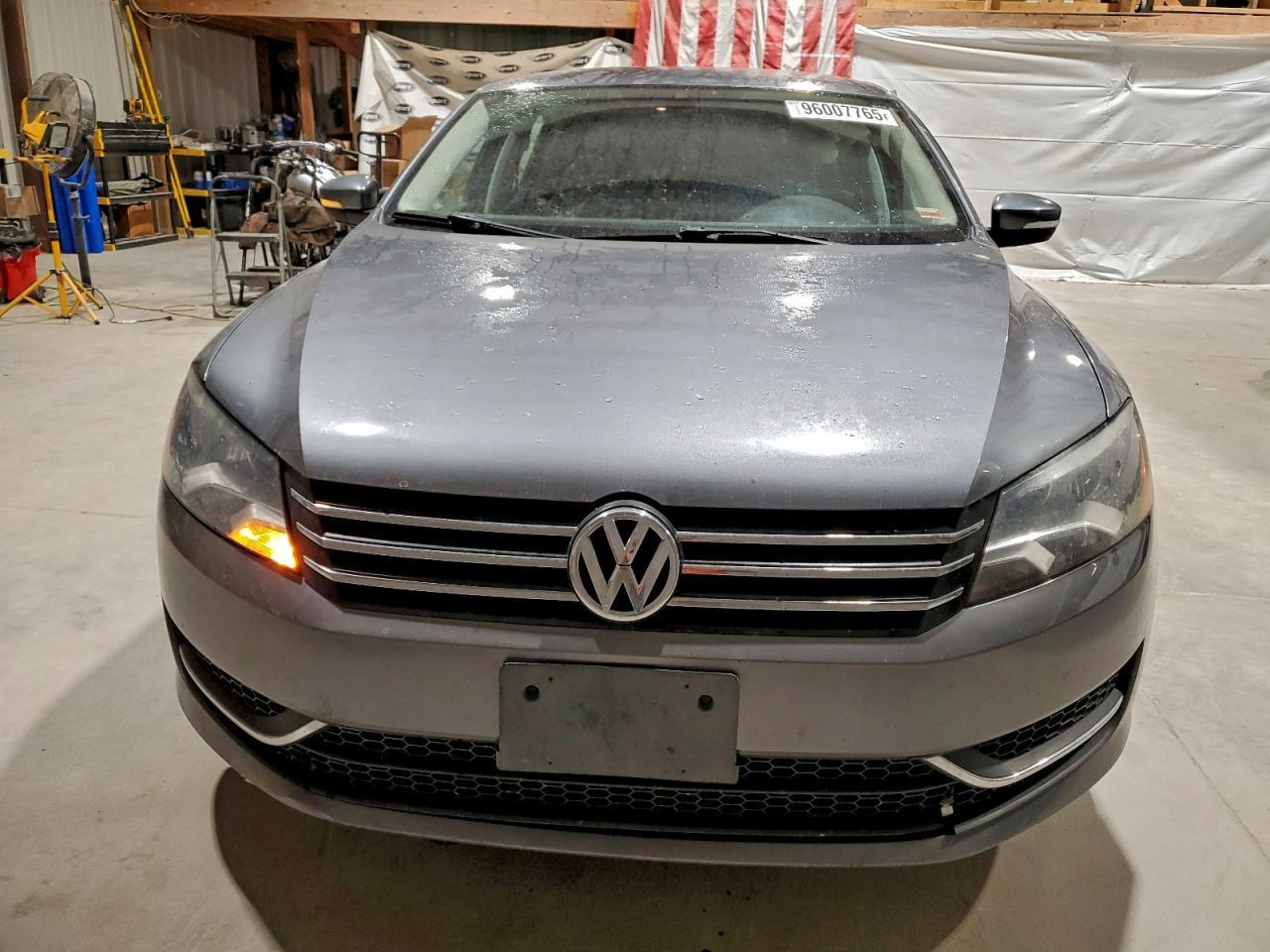 2013 Volkswagen Passat S - Image 5
