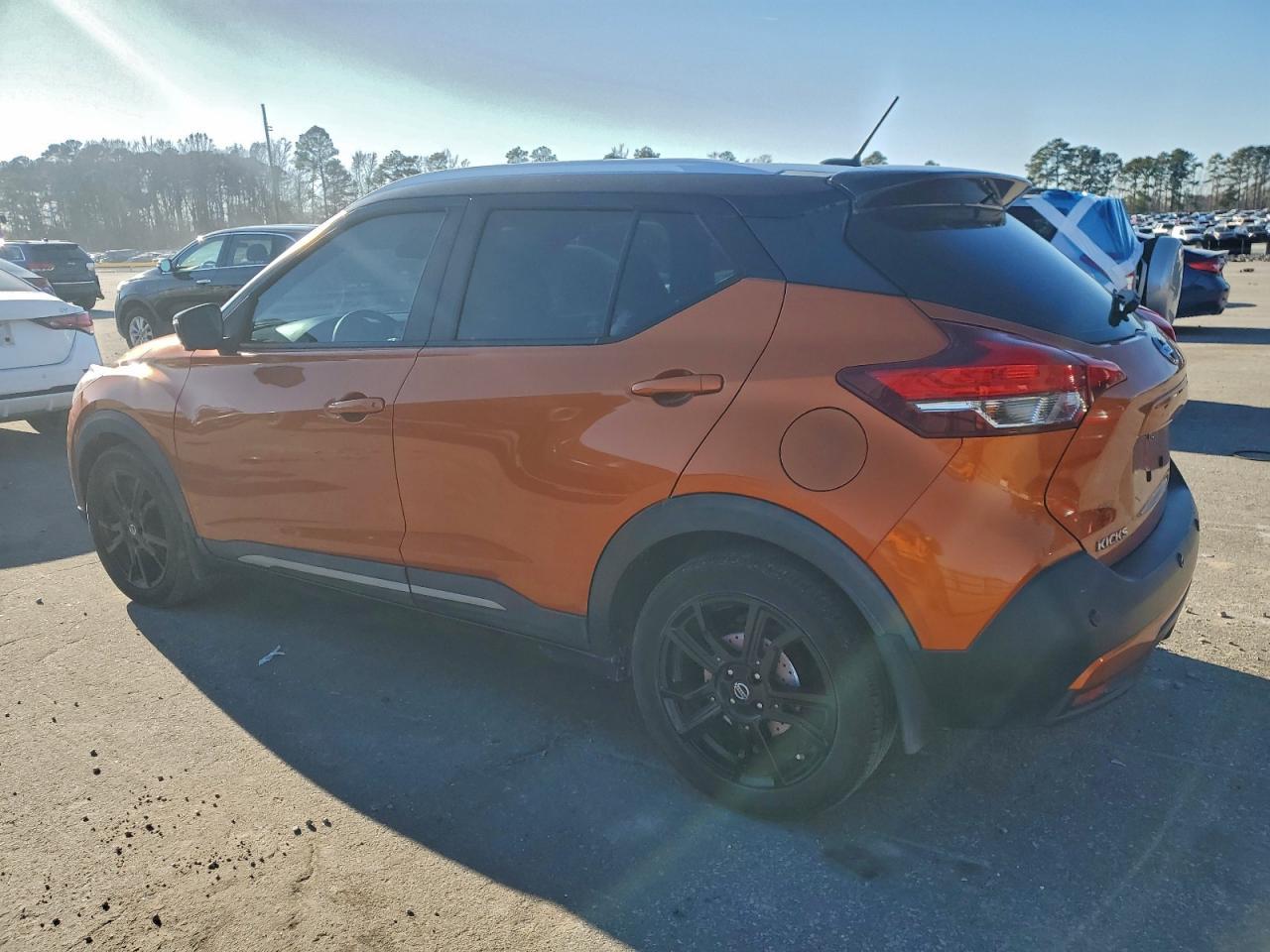 2020 Nissan Kicks Sr - Фото 2