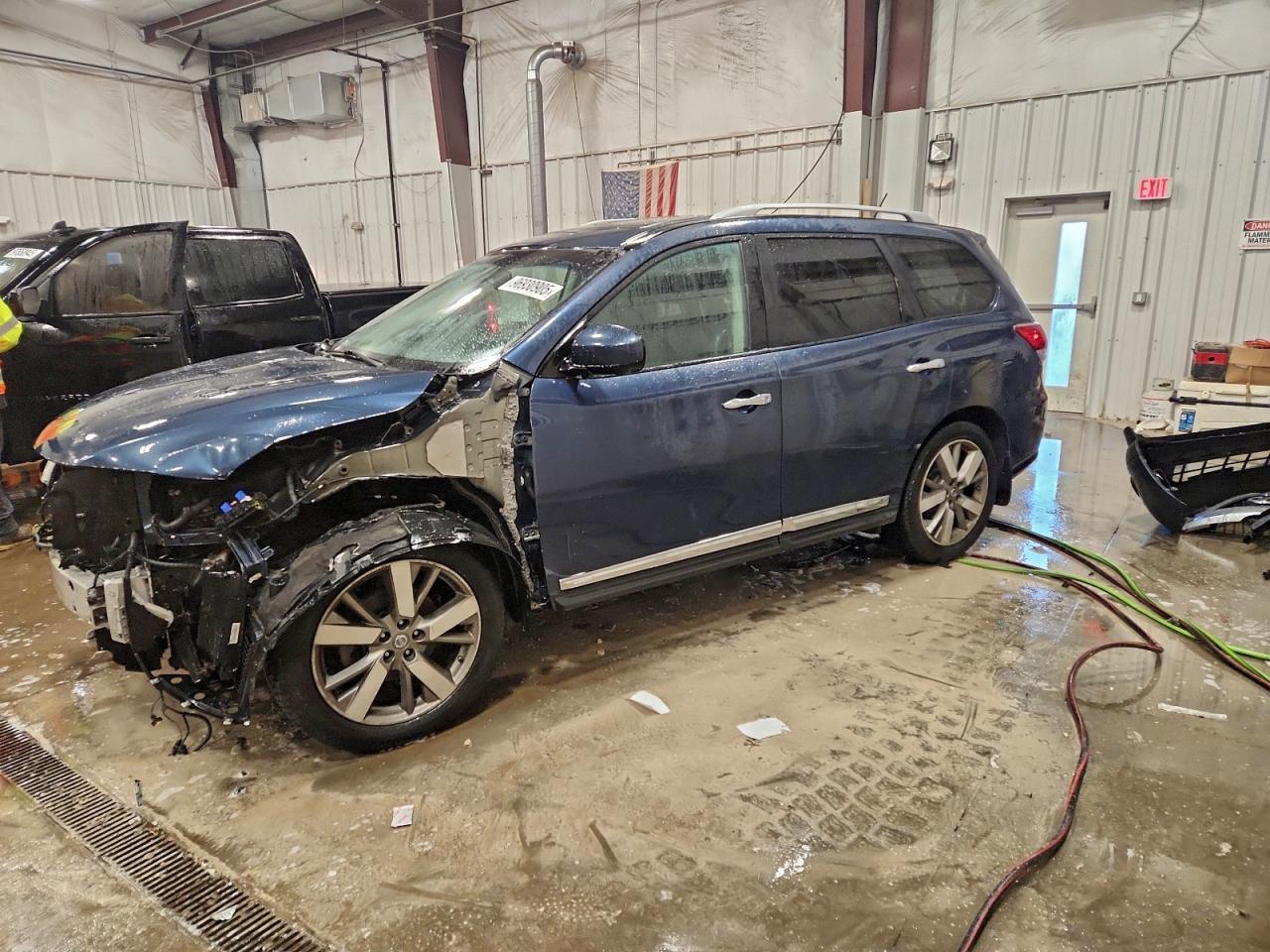 2014 Nissan Pathfinder S