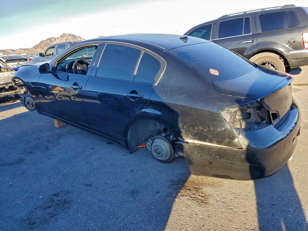 2011 Infiniti G37 Base - Image 2