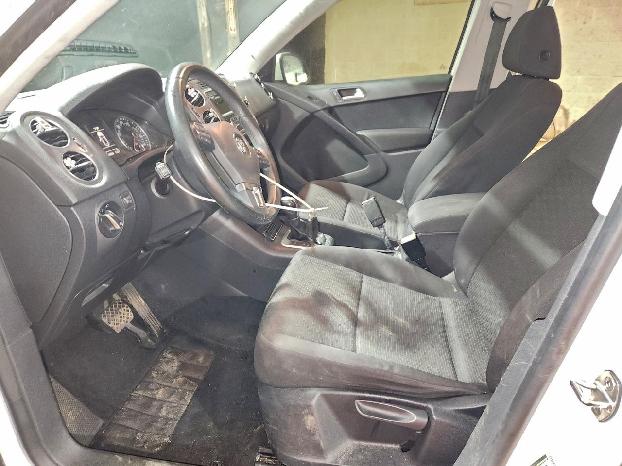 2014 Volkswagen Tiguan S - Фото 7