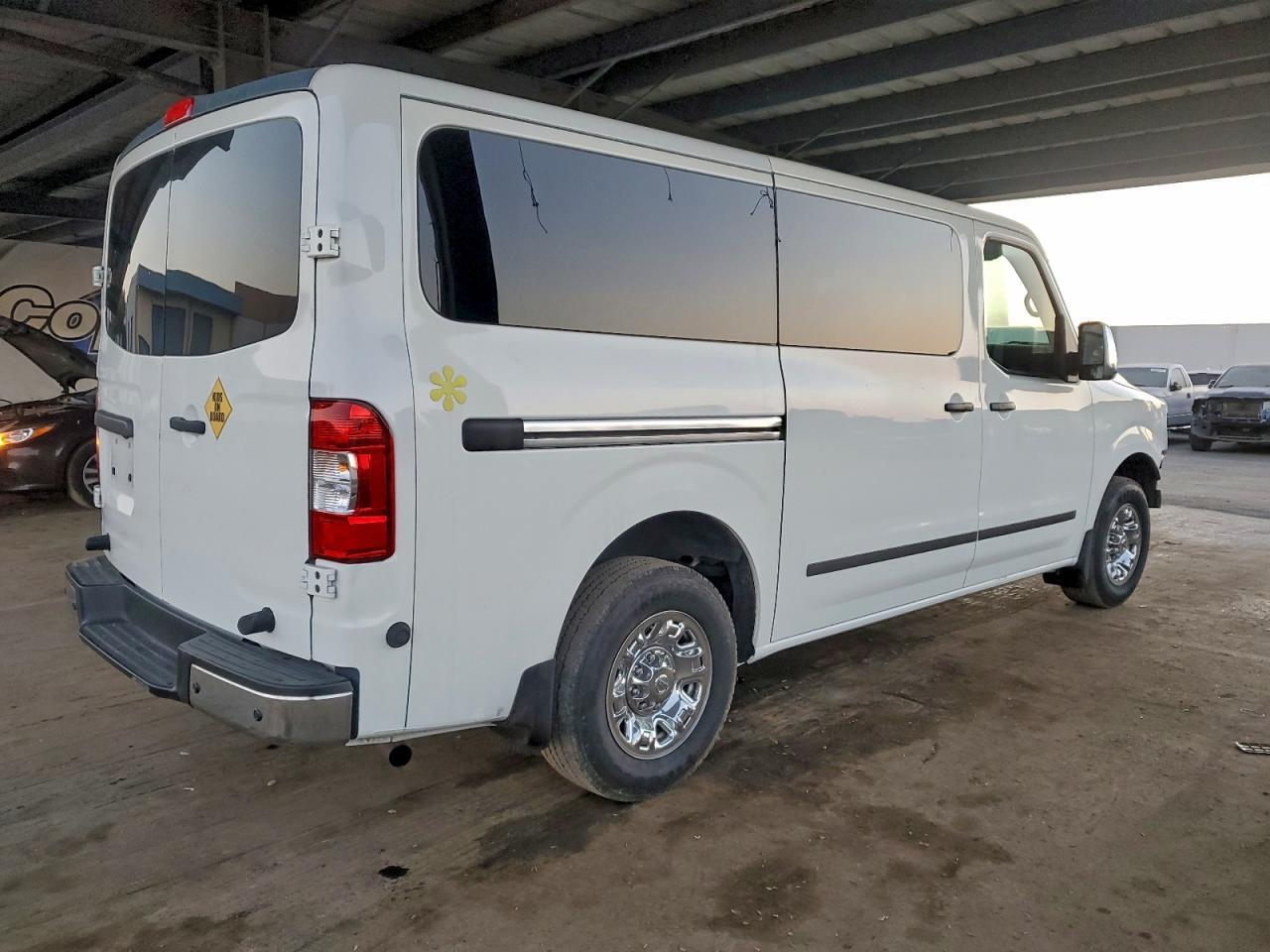 2021 Nissan Nv 3500 - Фото 3