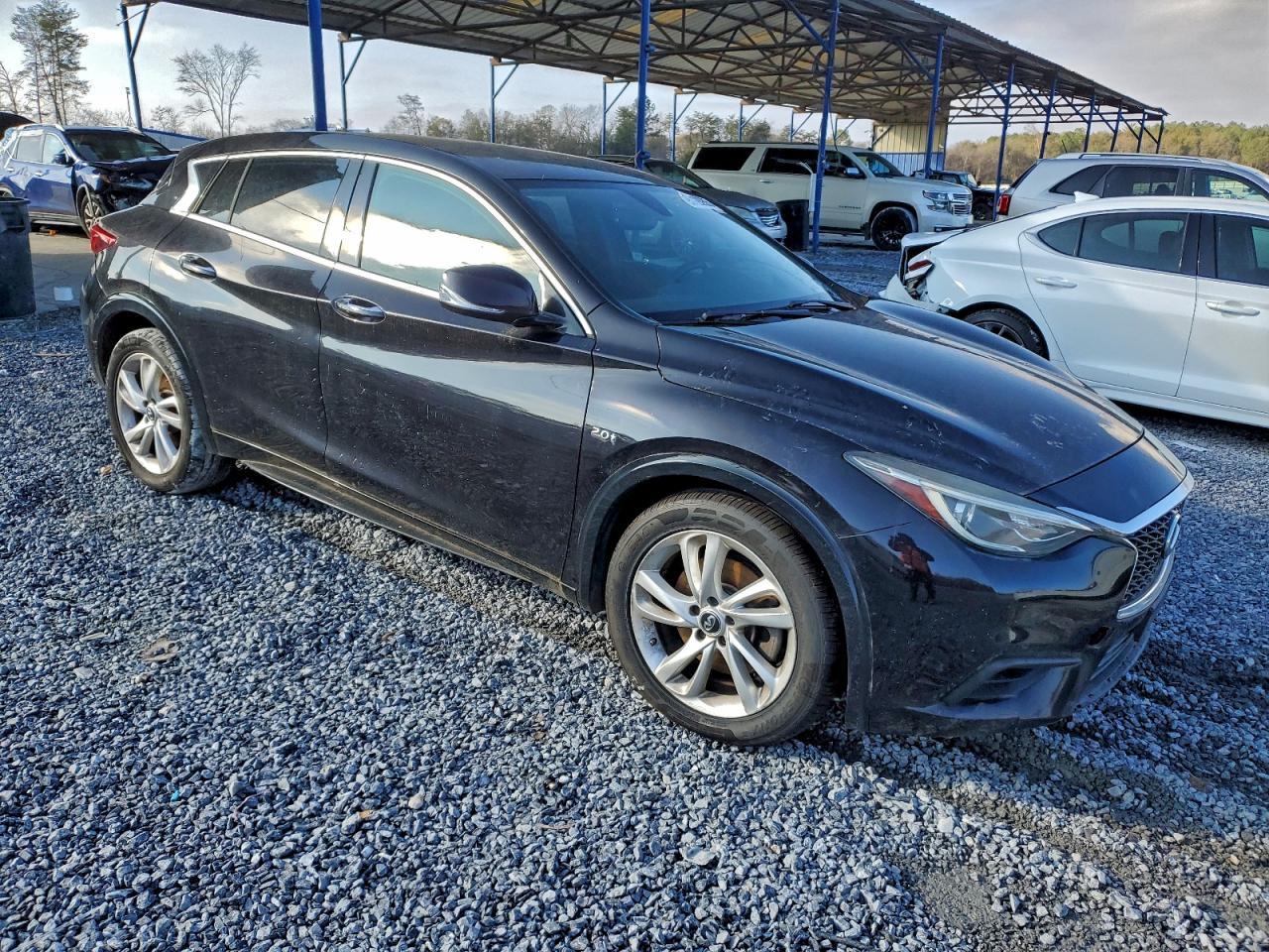 2017 Infiniti Qx30 Base - Image 4