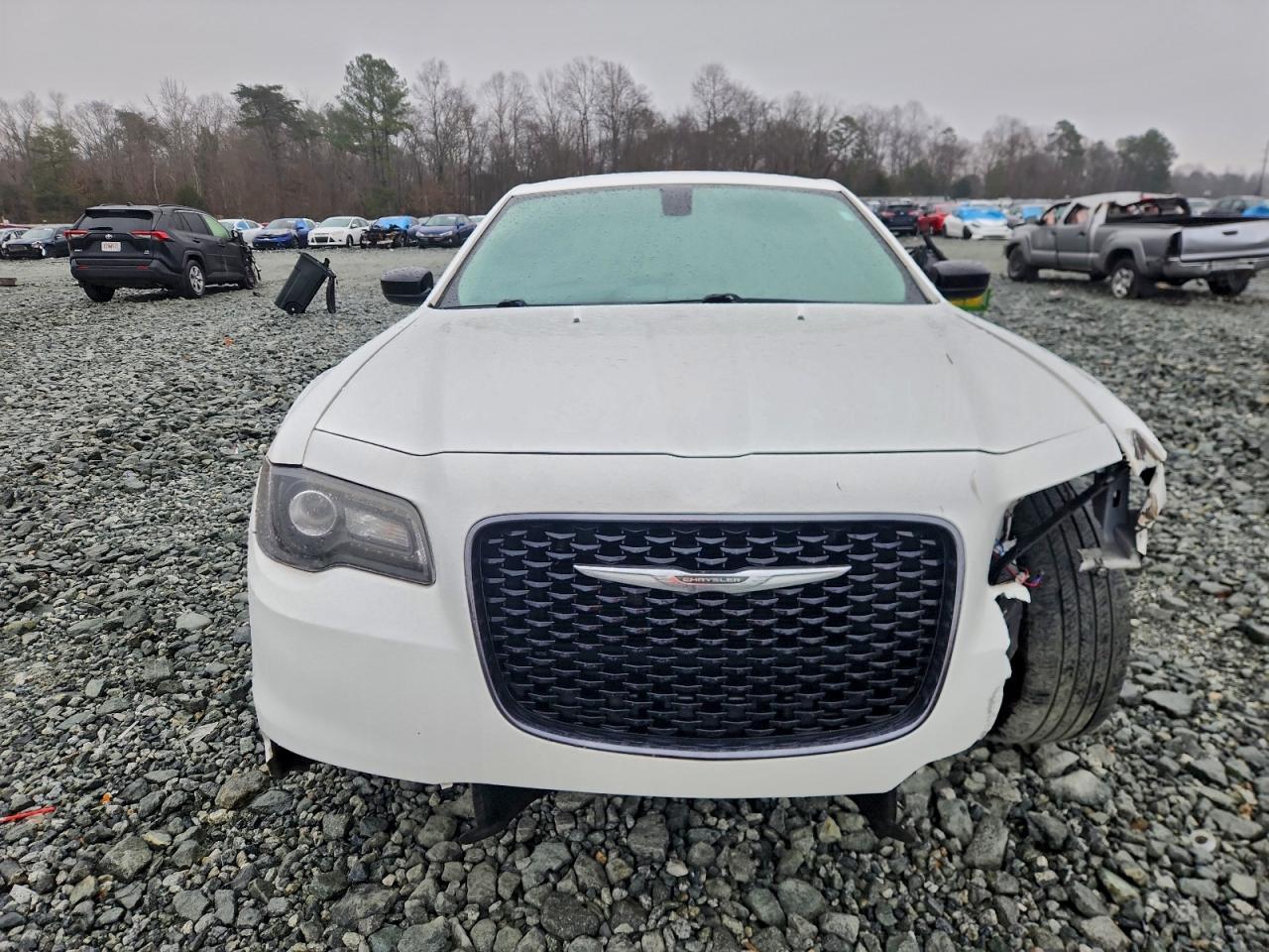 2019 Chrysler 300 Touring - Image 5