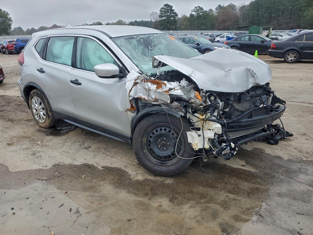 2020 Nissan Rogue S - Фото 4