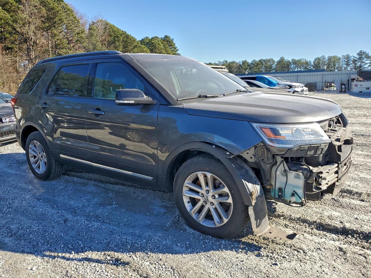 2017 Ford Explorer Xlt - Фото 4