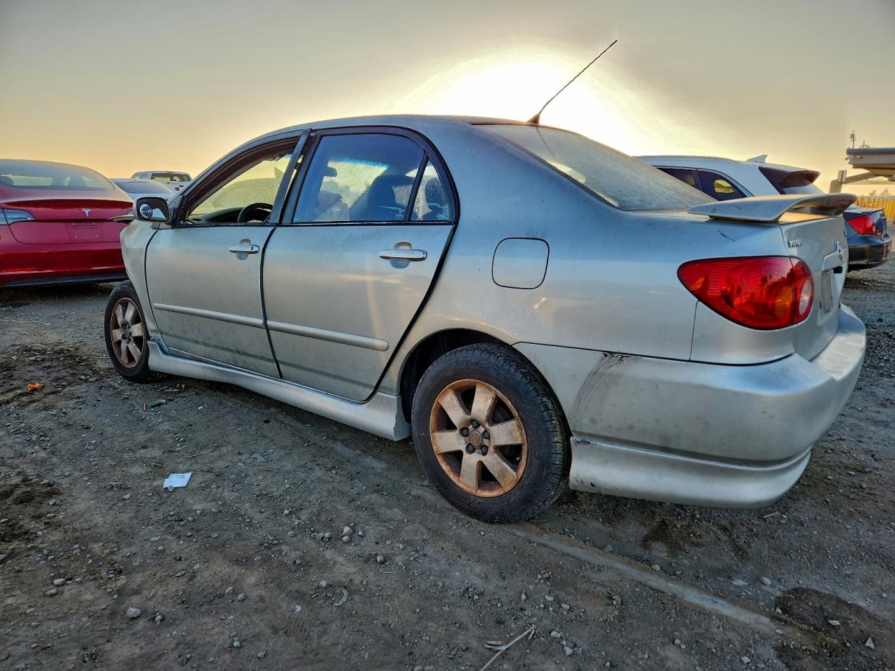 2004 Toyota Corolla S - Фото 2