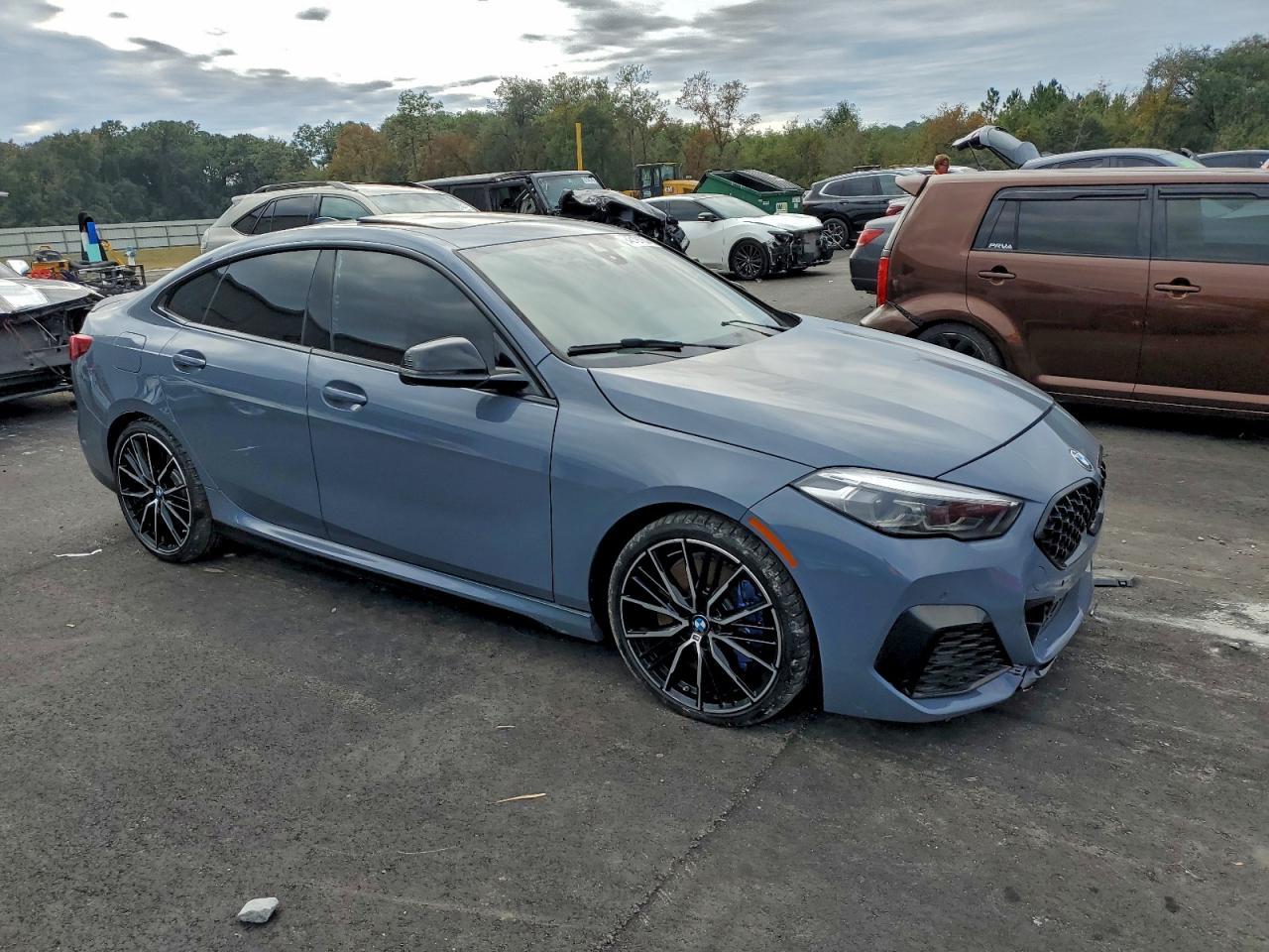 2021 BMW M235Xi - Фото 4