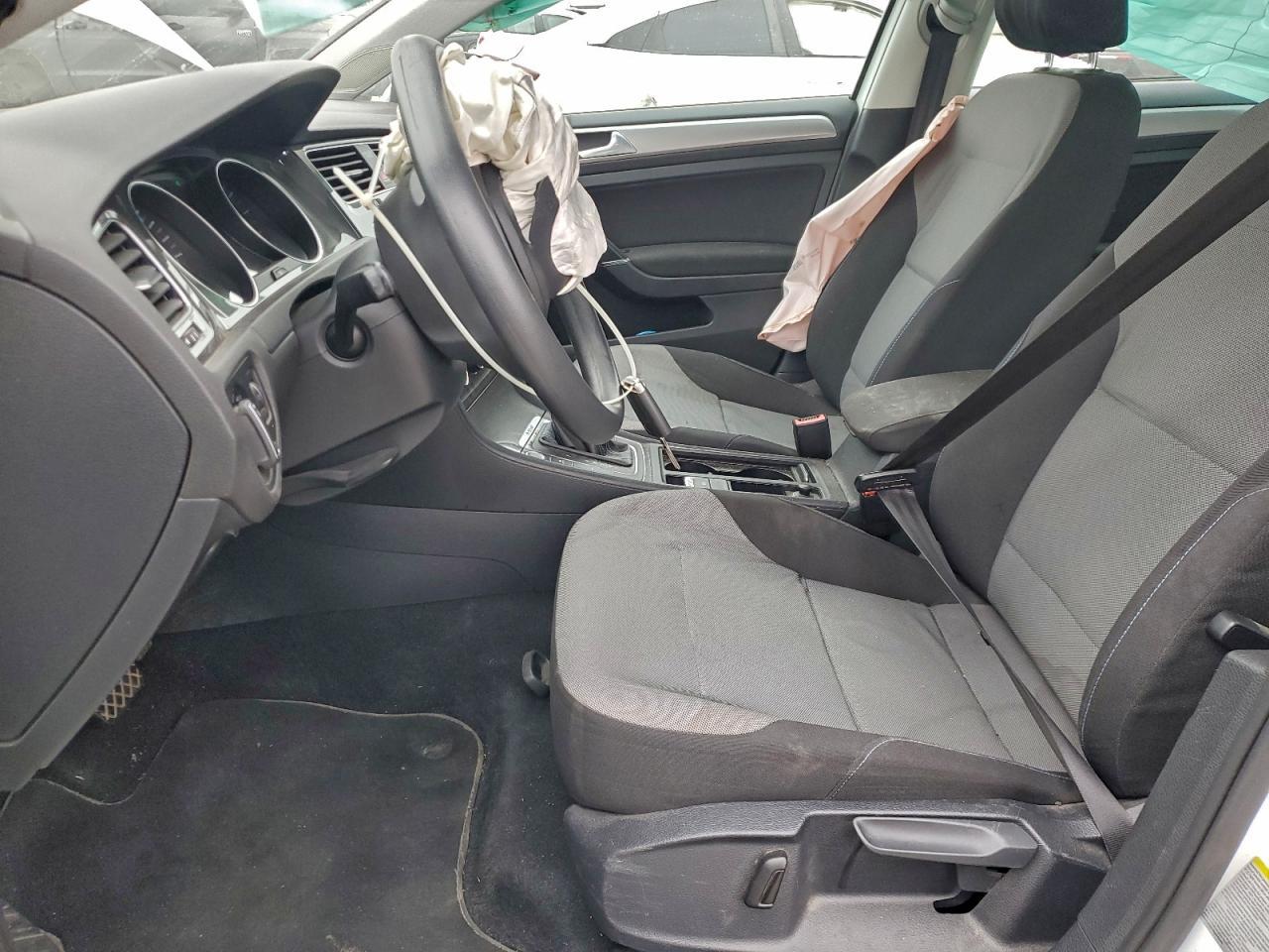 2016 Volkswagen E-Golf Se - Image 7