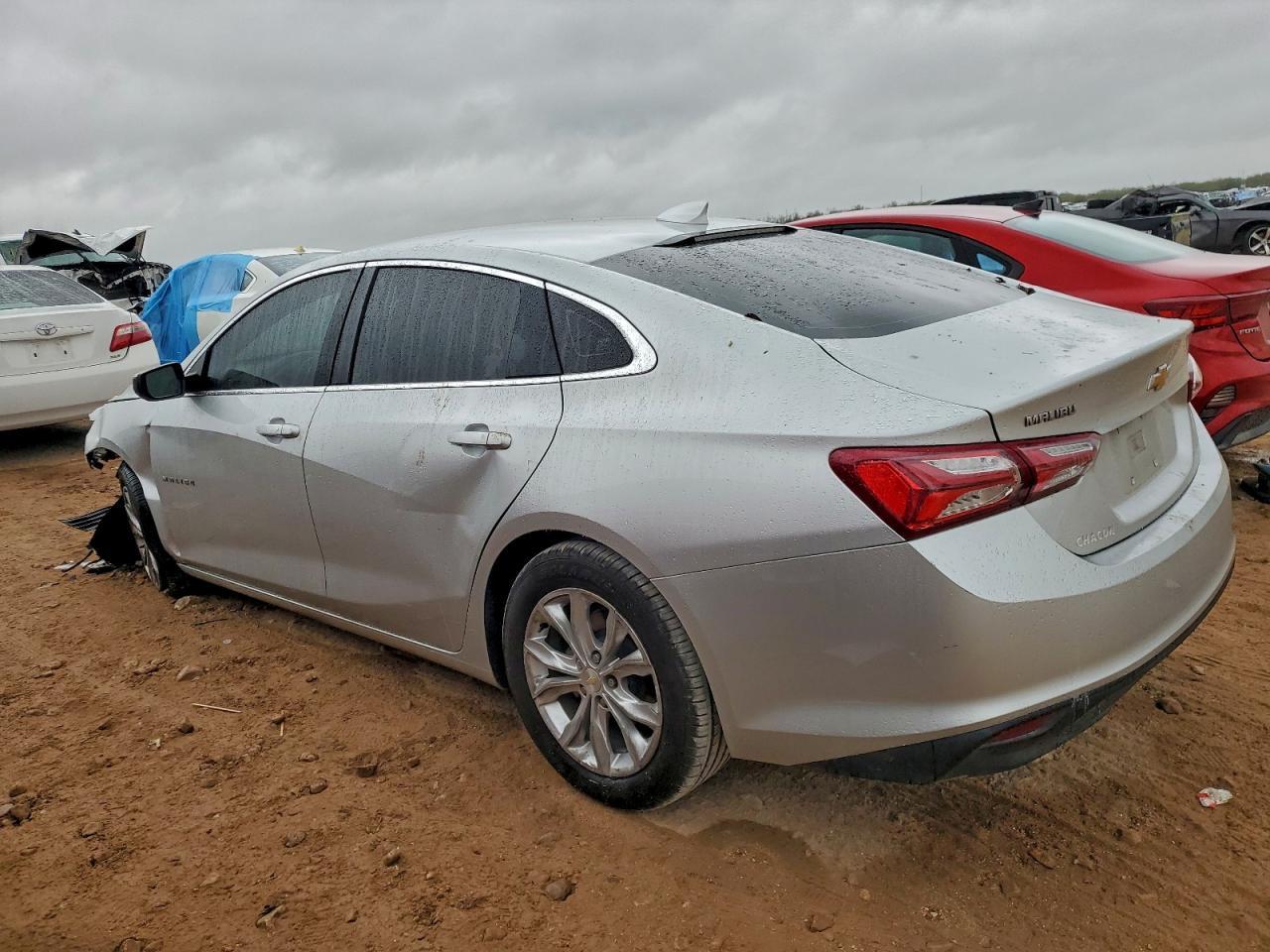 2022 Chevrolet Malibu Lt - Image 2