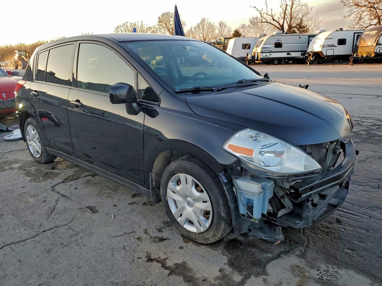 2011 Nissan Versa 1.8 S - Фото 4