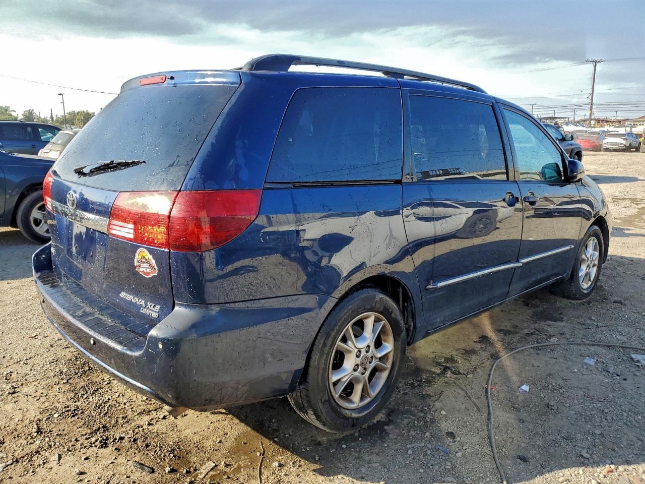 2005 Toyota Sienna Xle - Image 3