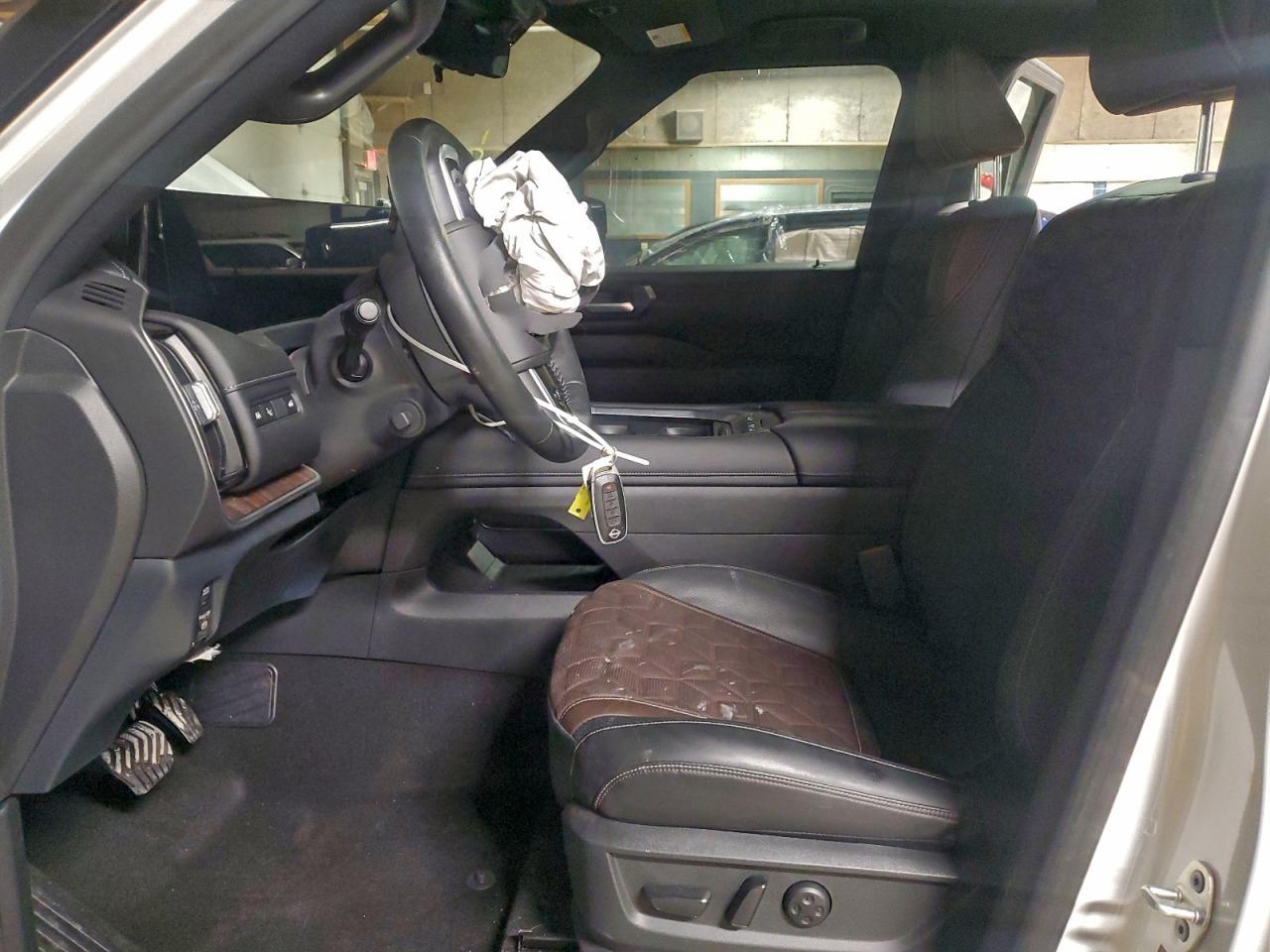 2025 Nissan Armada Platinum - Фото 7