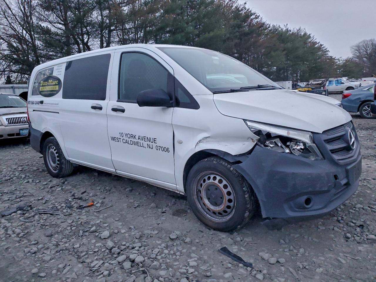 2020 Mercedes-Benz Metris Utility / Service Van - Фото 4
