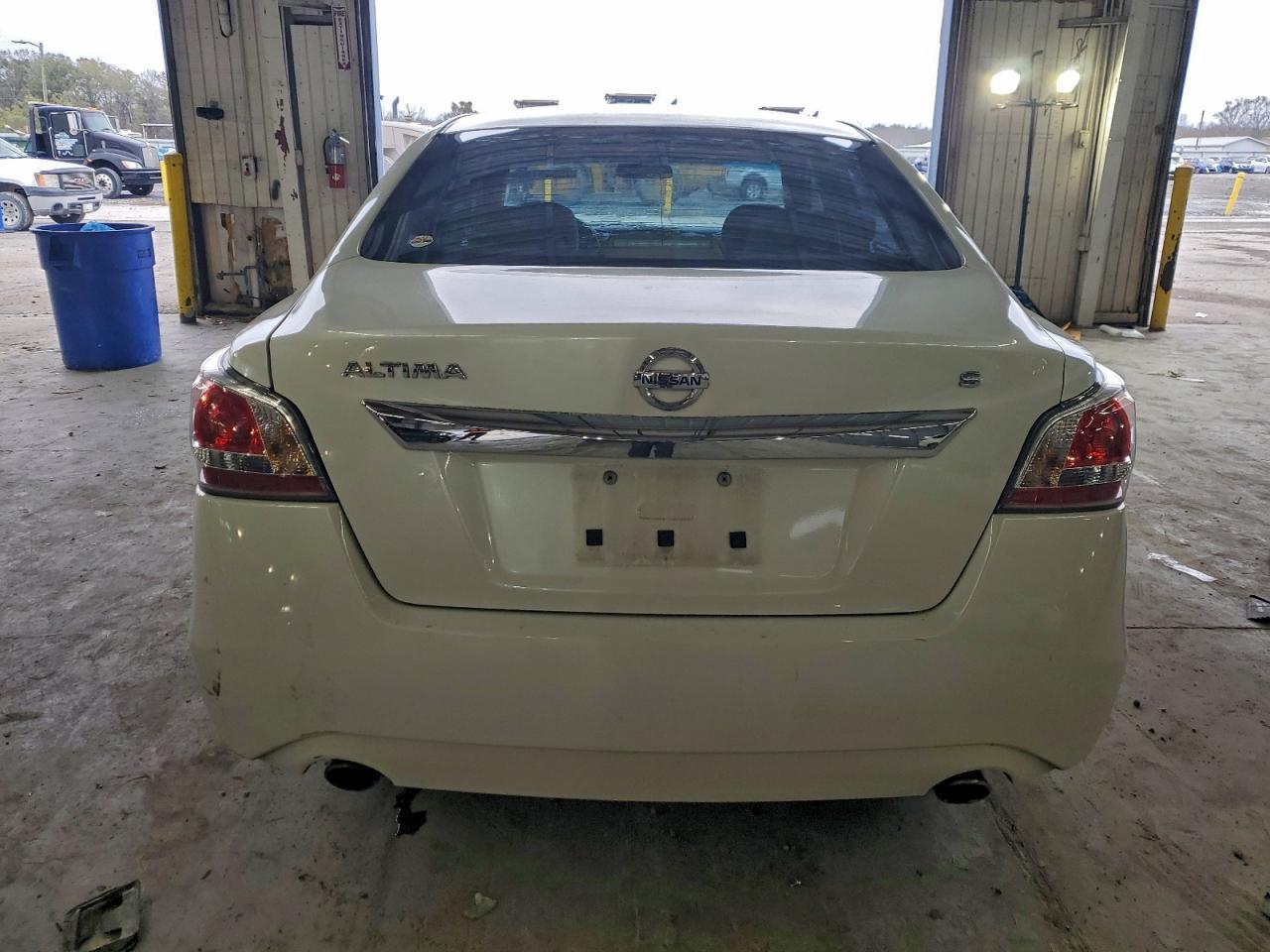 2015 Nissan Altima 2.5 - Image 6