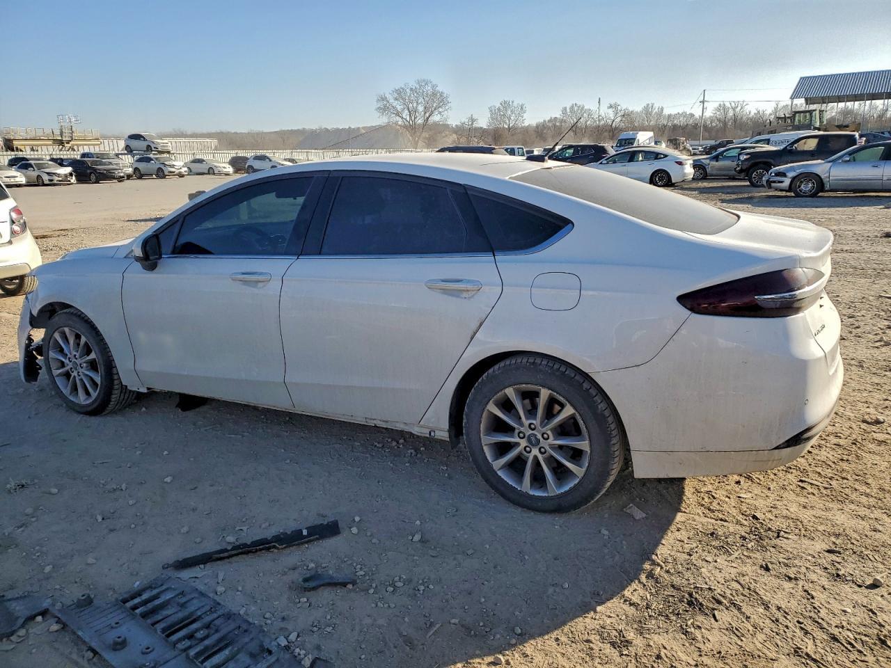 2017 Ford Fusion Se - Фото 2