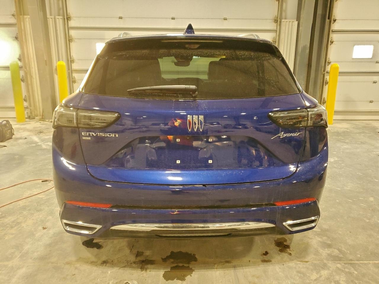 2025 Buick Envision Avenir - Image 6