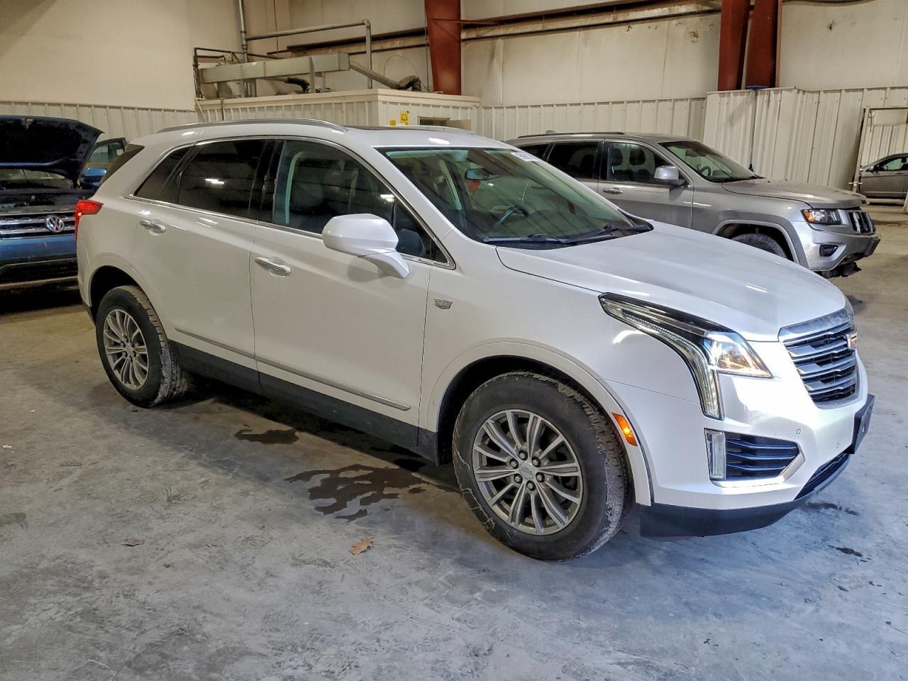 2017 Cadillac Xt5 Luxury - Image 4