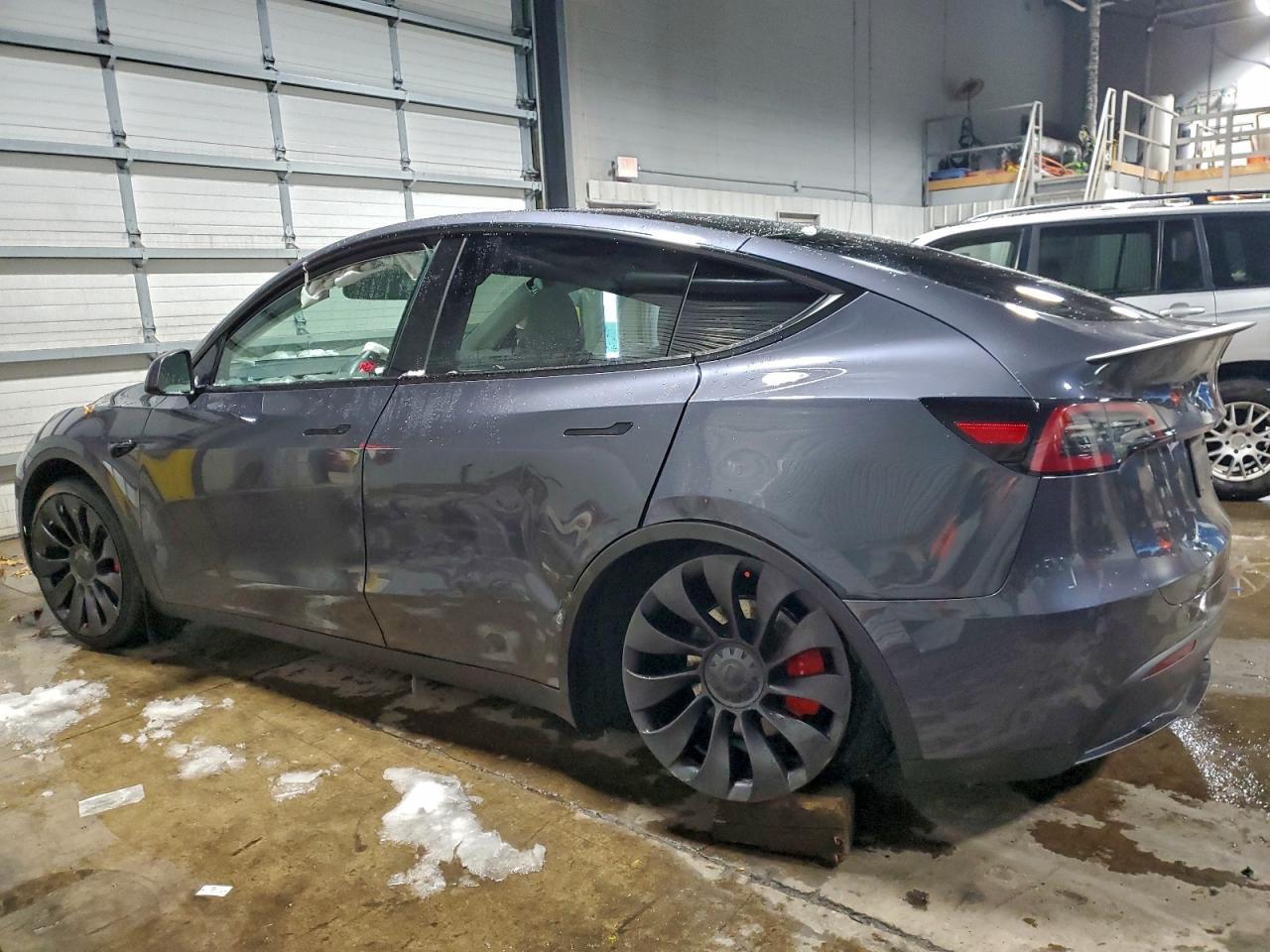 2023 Tesla Model Y - Фото 2