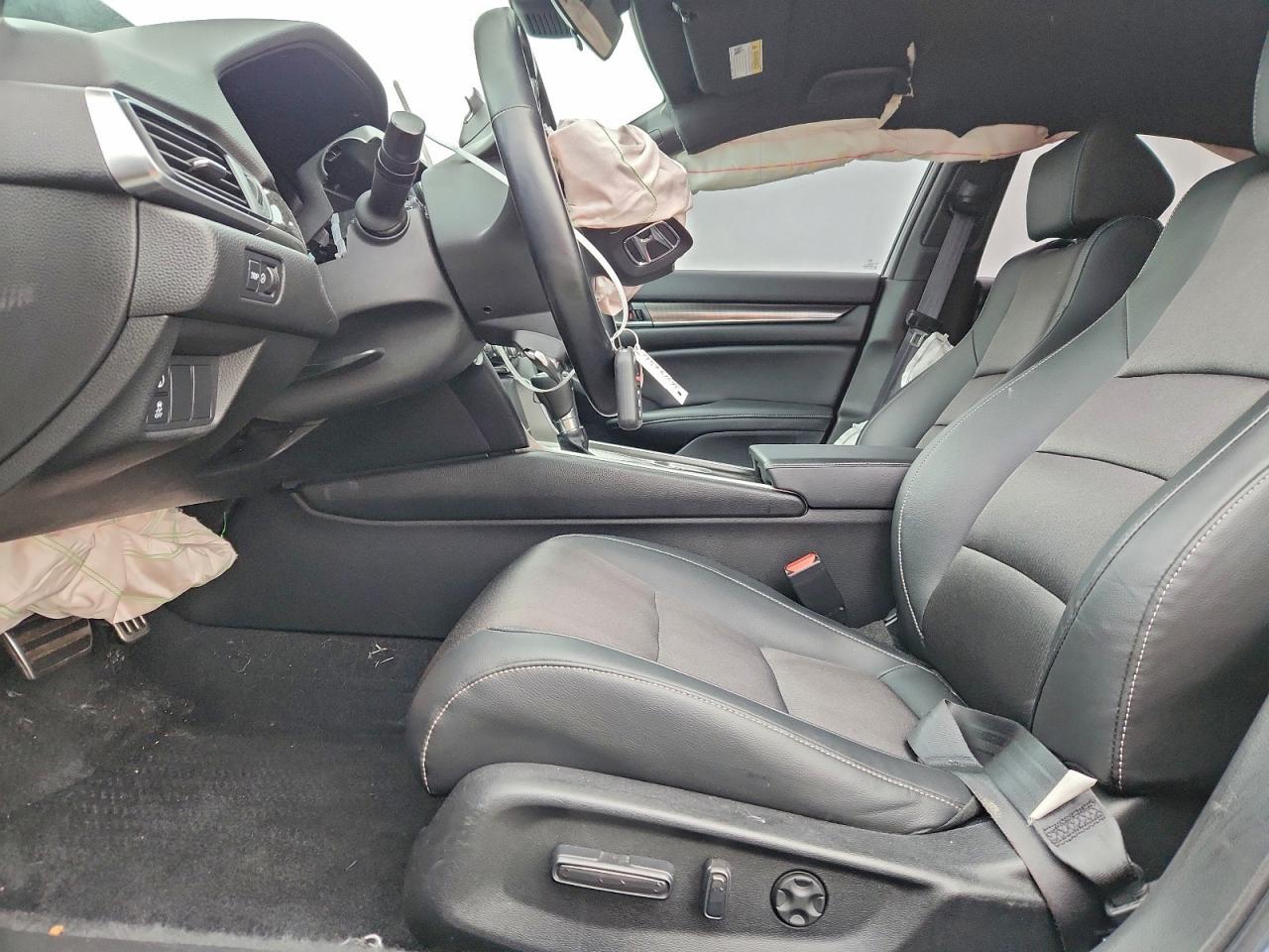 2022 Honda Accord Sport - Image 7