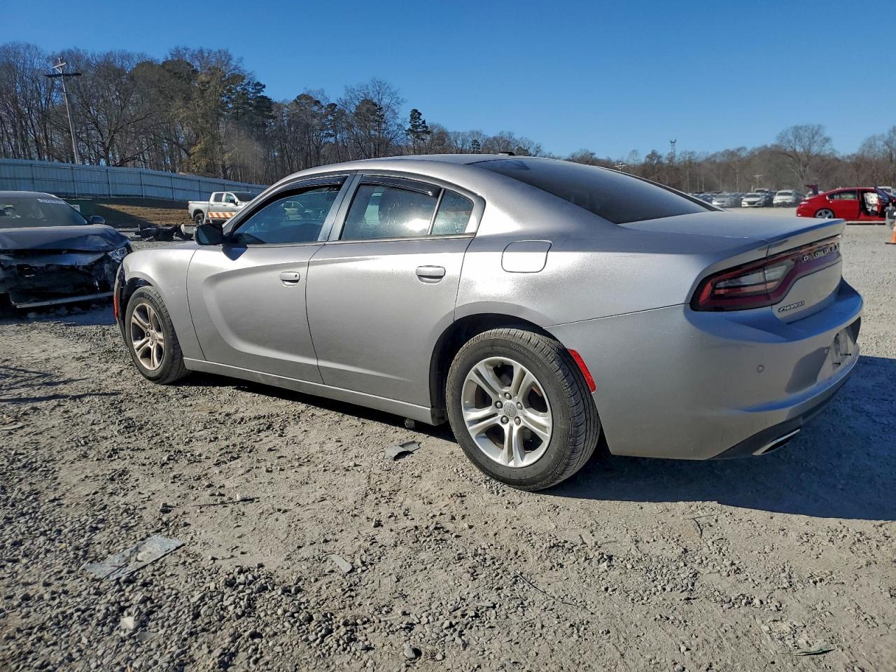 2015 Dodge Charger Se - Image 2