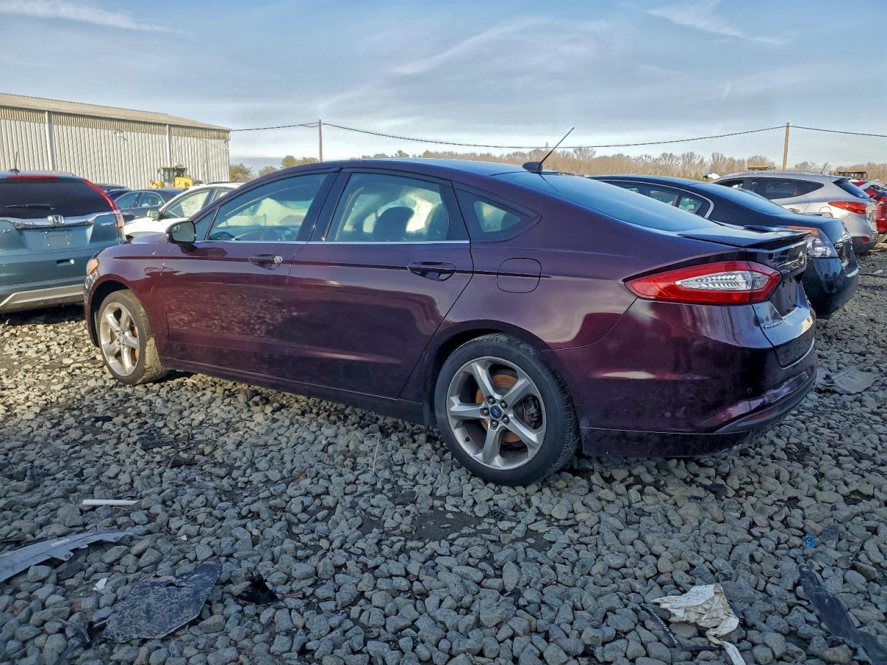 2013 Ford Fusion Se - Фото 2