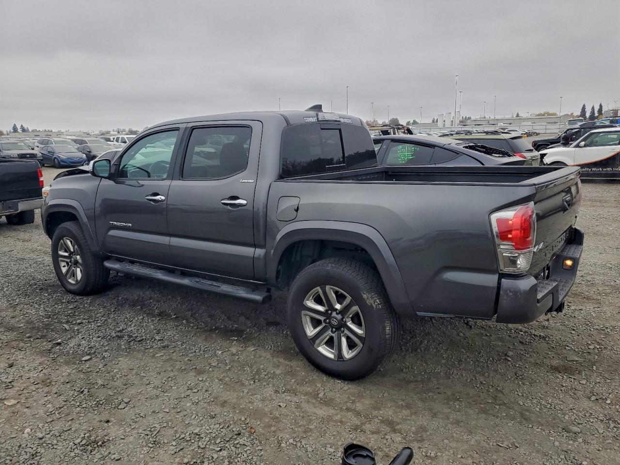 2019 Toyota Tacoma Double Cab - Image 2