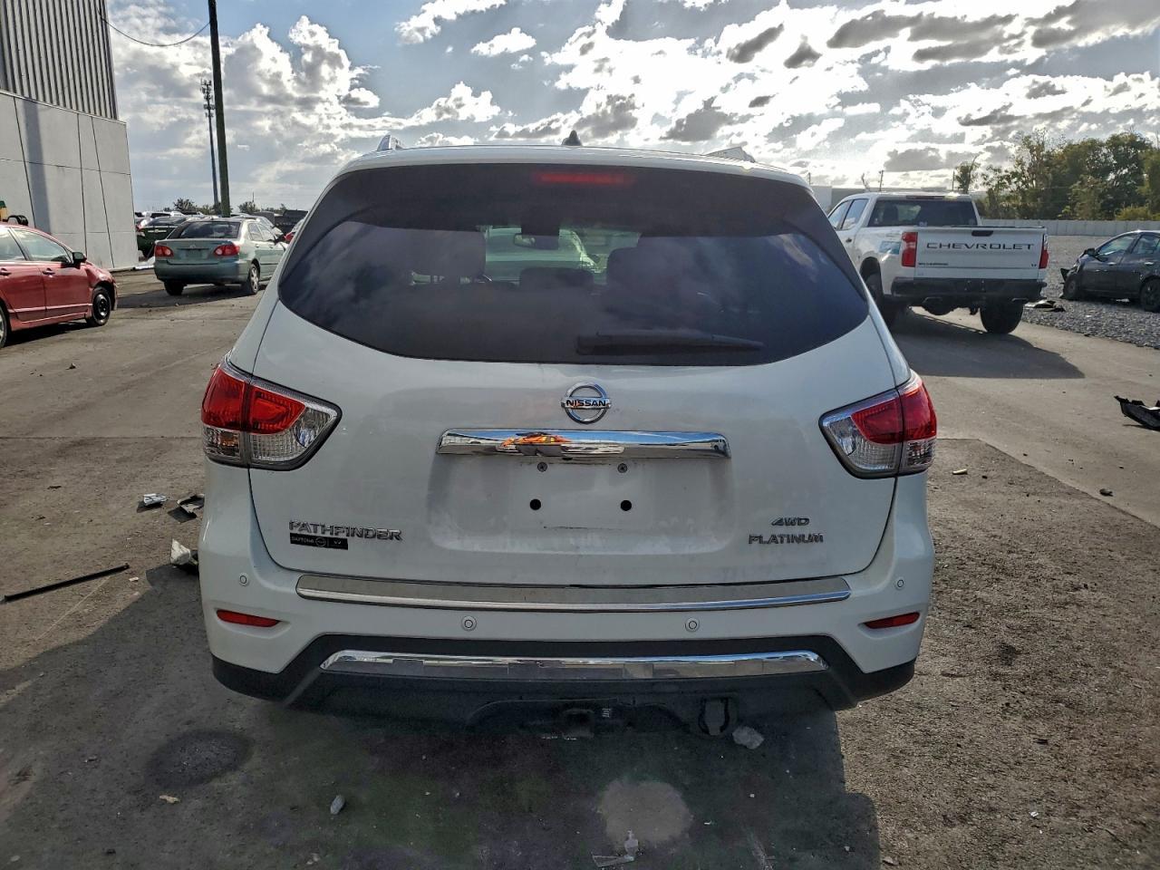 2014 Nissan Pathfinder S - Фото 6