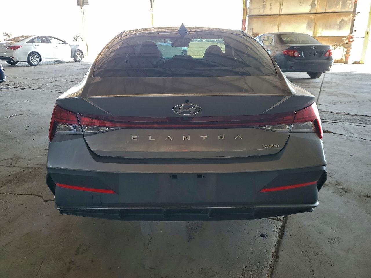 2024 Hyundai Elantra Blue - Image 6