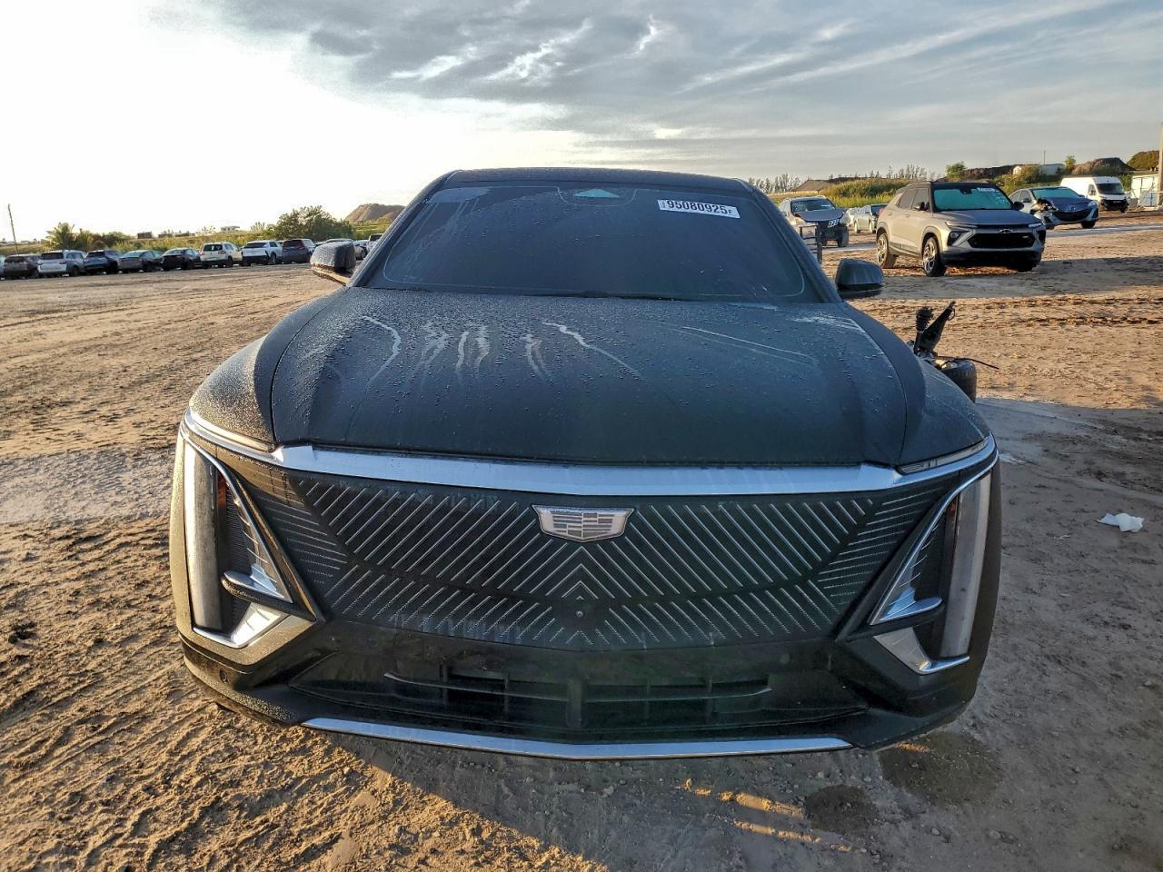 2024 Cadillac Lyriq Tech - Image 5