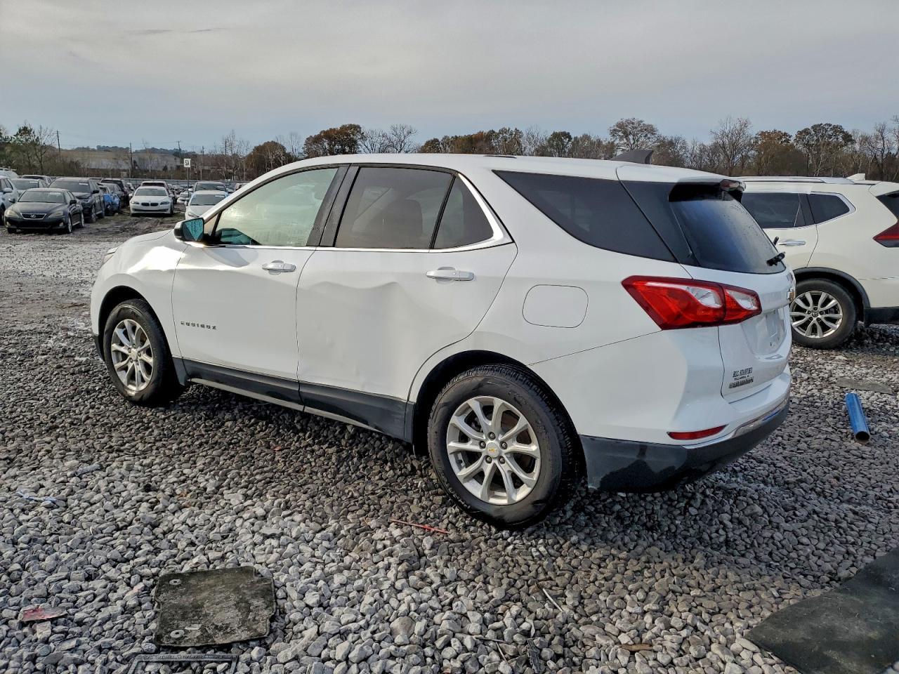 2018 Chevrolet Equinox Lt - Image 2