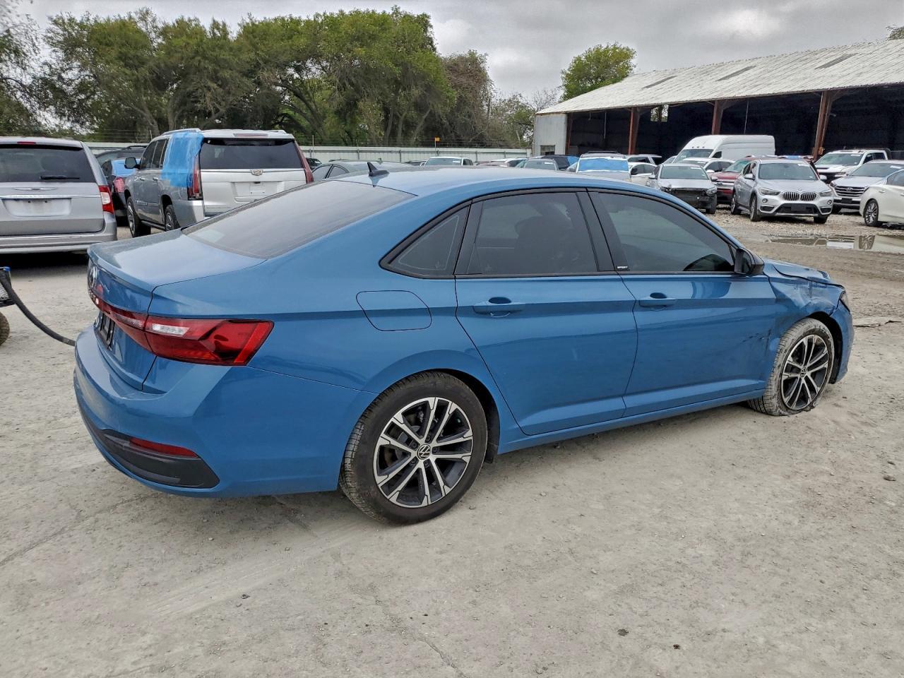 2025 Volkswagen Jetta - Фото 3