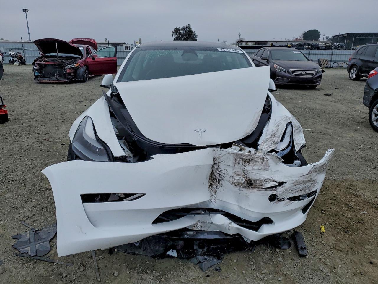 2022 Tesla Model 3 - Image 5