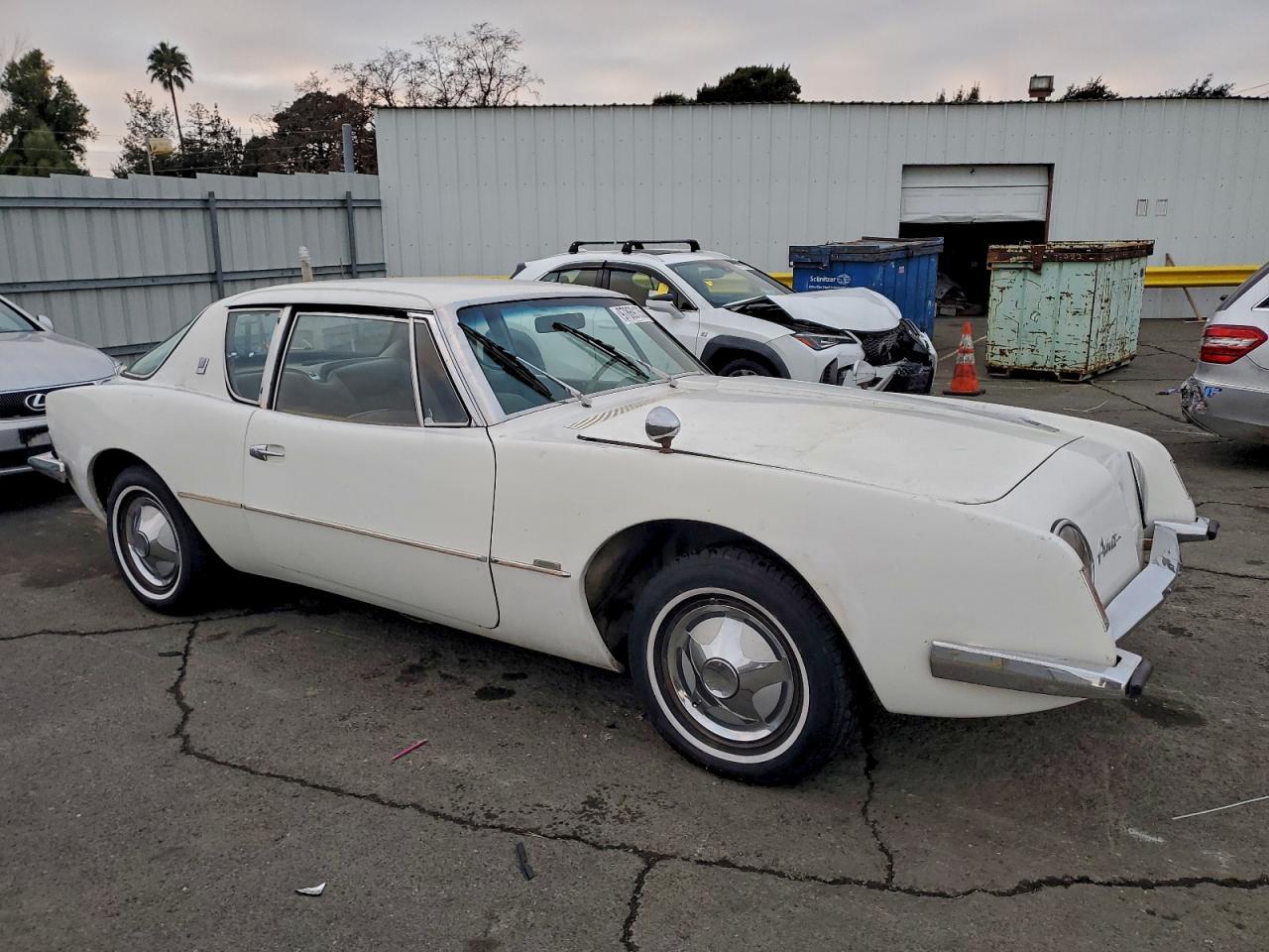 1963 Studebaker Avanti - Image 4