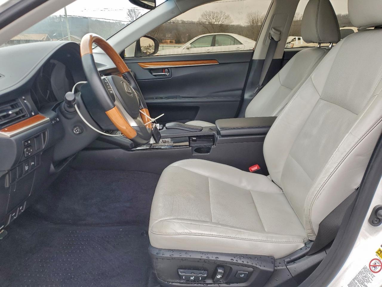 2015 Lexus Es 300H - Фото 7